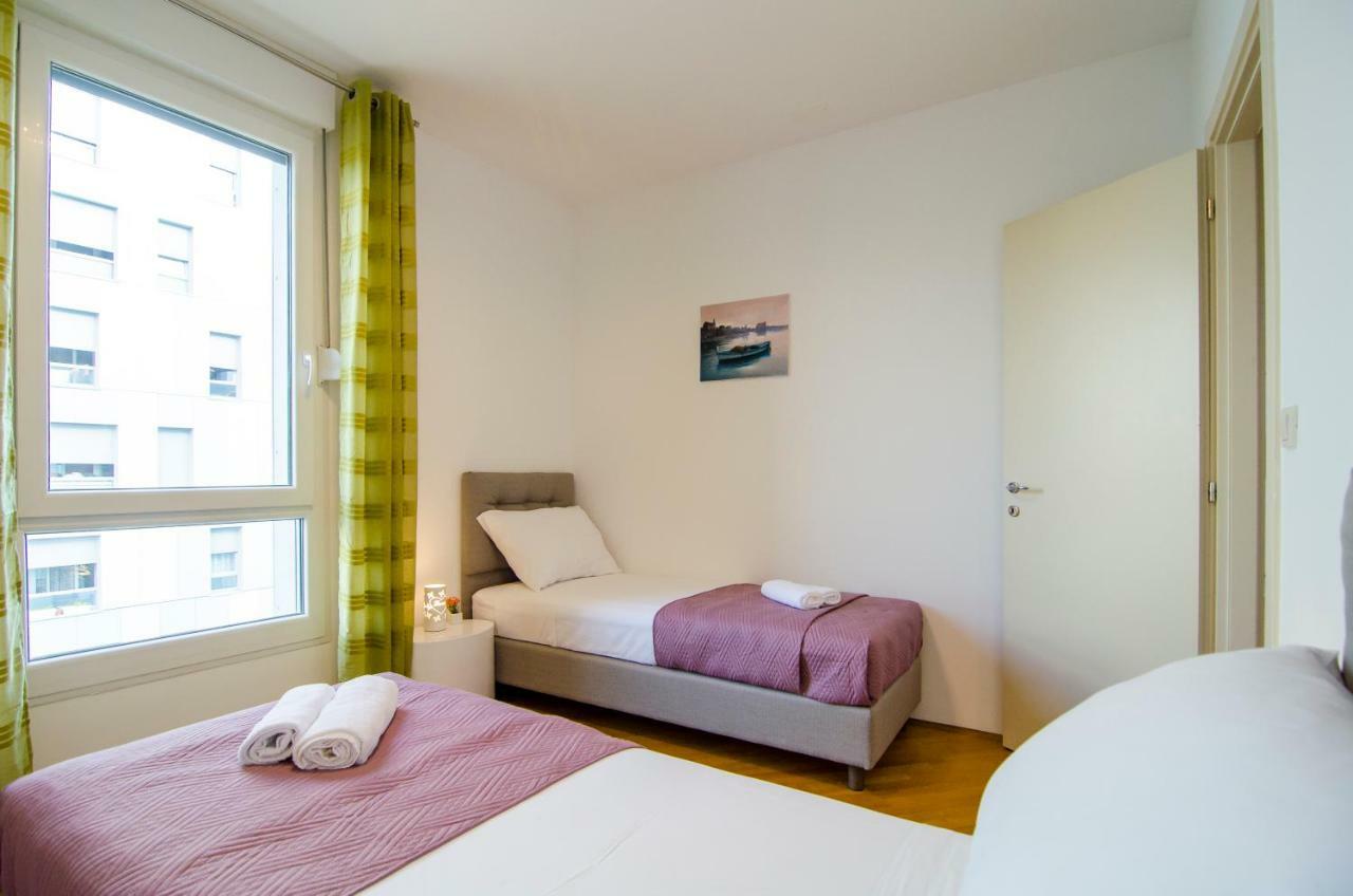 Split Apartment Sinisa Exterior photo