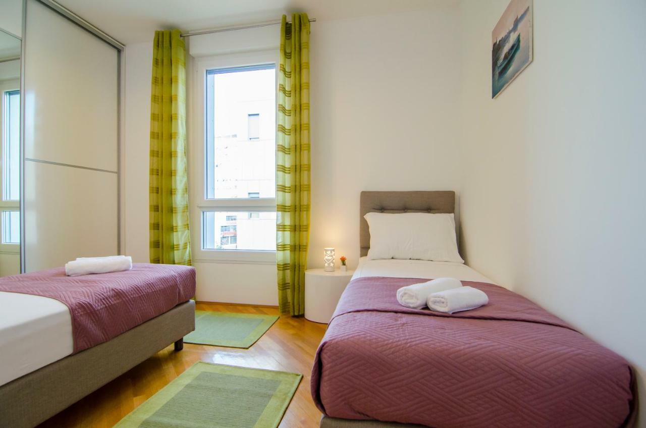 Split Apartment Sinisa Exterior photo