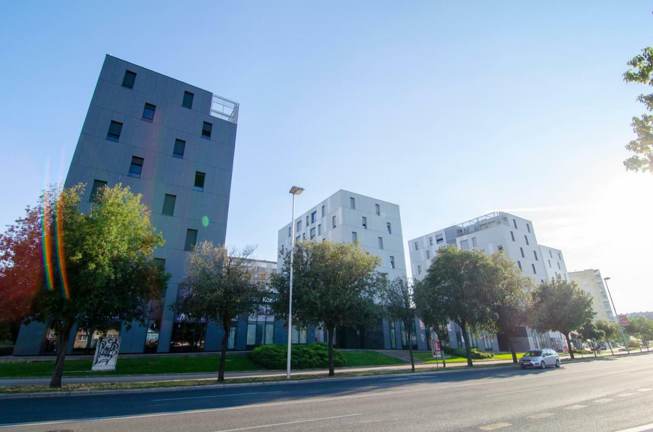 Split Apartment Sinisa Exterior photo