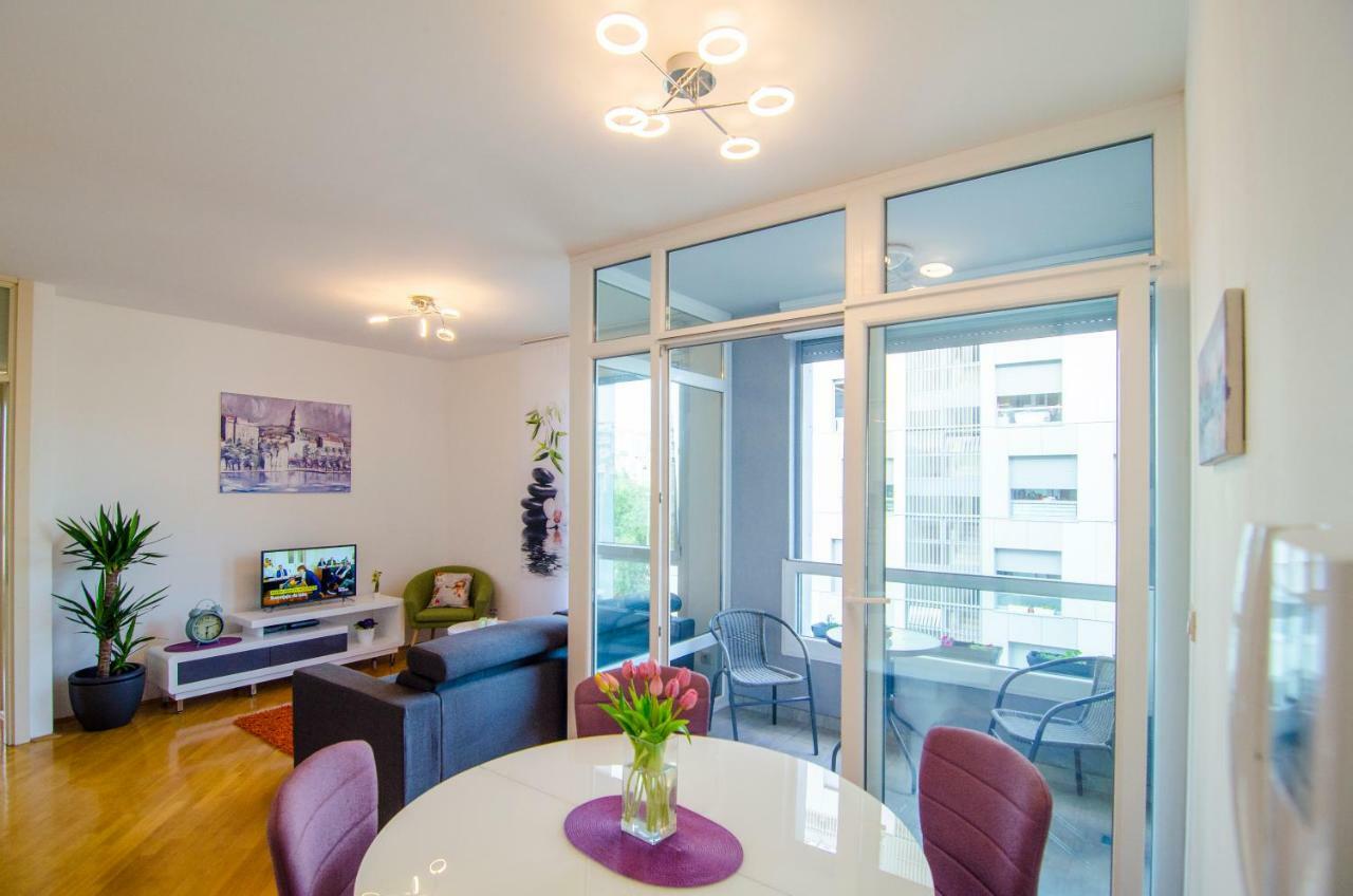 Split Apartment Sinisa Exterior photo