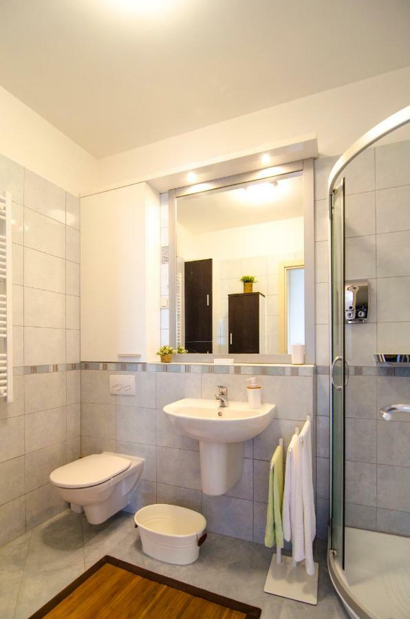 Split Apartment Sinisa Exterior photo