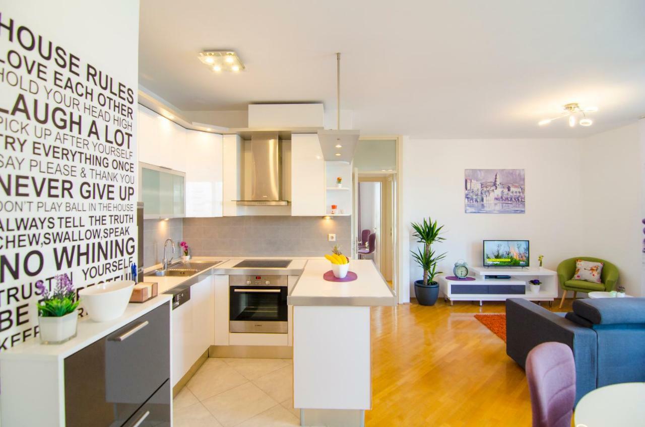 Split Apartment Sinisa Exterior photo