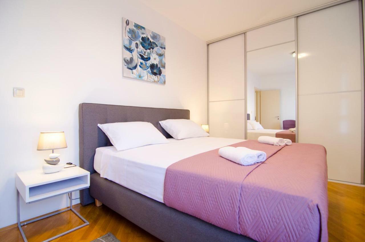 Split Apartment Sinisa Exterior photo